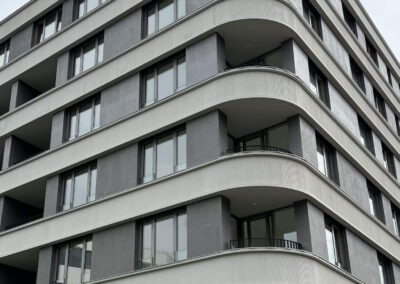 Realizace dřevohliníkových oken v provedení Aluwood Waveless Remízek Radlice Praha