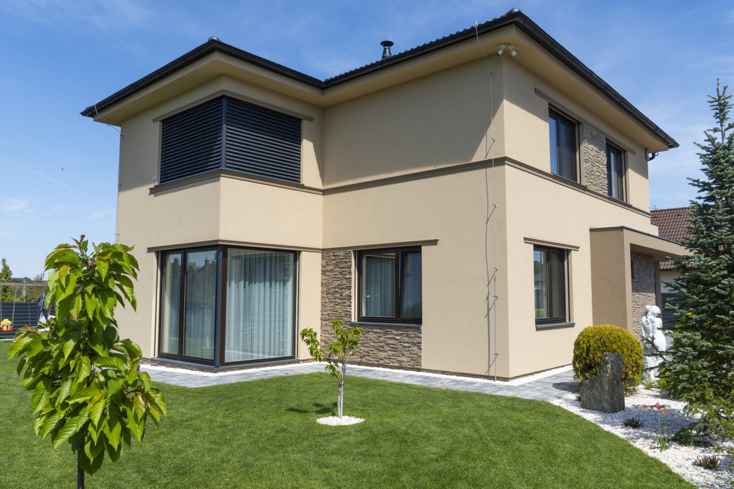 Dřevěná okna a dveře Praha - Zdiby2 Hliníková okna v rezidenčním projektu Vilapark Klamovka